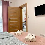 Premium Apartment - Red Rose - Self Check-In